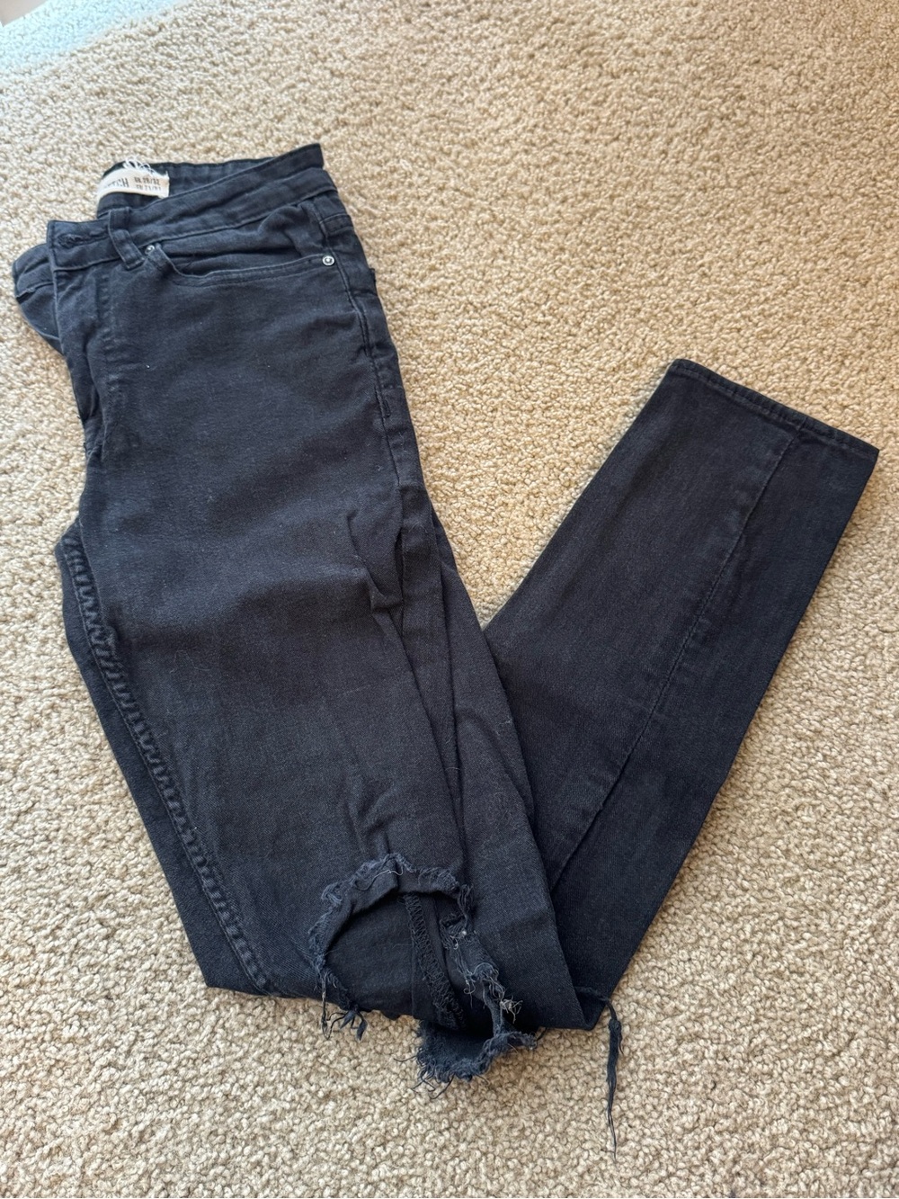 New Look Black Skinny Jeans with Distressed Hem
